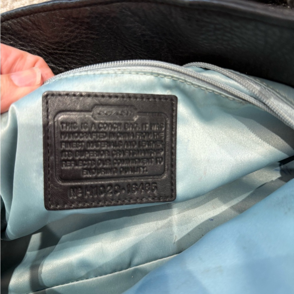 Elegant Coach Colette Black Leather Tote Bag - Picture 2 of 9